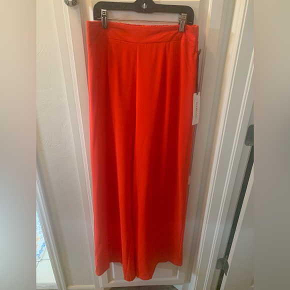Lulumari Pants NWT - Picture 1 of 2